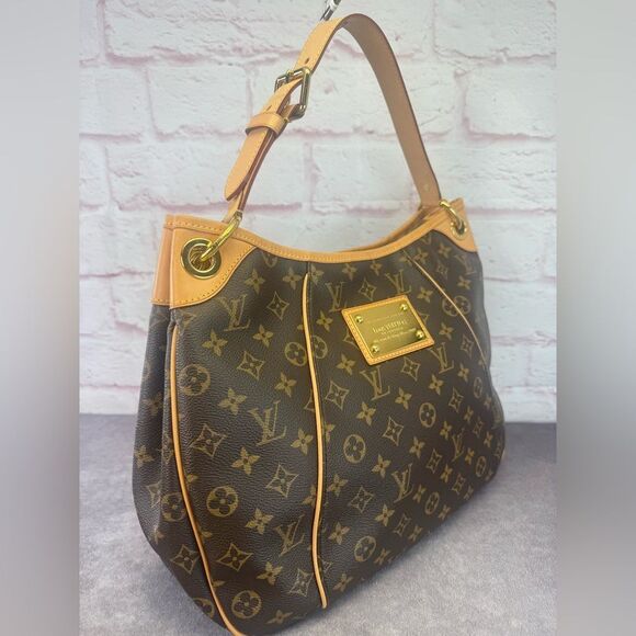 Louis Vuitton Monogram Galliera PM Shoulder Bag - Picture 1 of 16